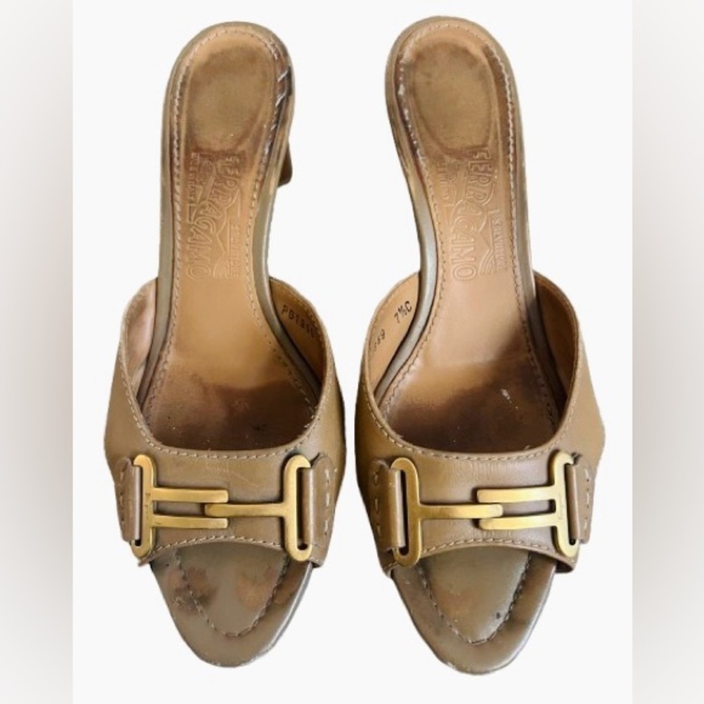 Vintage Salvatore Ferragamo Brown And Brass Leather Kitten Heel Mules. Size 7.5